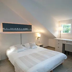 De La Cerisaie Appart hôtel Saulx-les-Chartreux